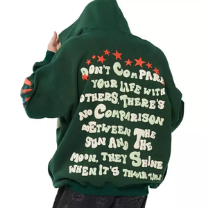 Sudaderas con Capucha para Hombre con Materiales Sostenibles y Mezclas de Poliéster Reciclado para una Moda Ecológica a Precios Económicos - Product Image 3