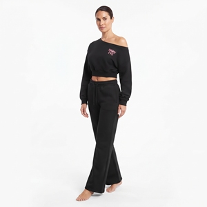Ensemble de survêtement noir pour femme avec crop top et pantalon large, logo brodé personnalisé, fabrication en gros - Product Image 3