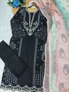 Salwar Kameez en coton Maslin indien, tendance et best-seller, avec broderies exclusives, pour femmes, tenue ethnique élégante pour les fêtes - Product Image 3