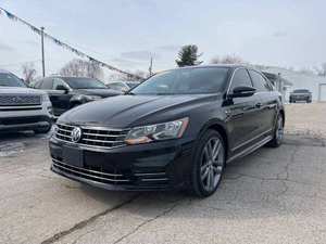 Volkswagen Passat R-Line <span class=keywords><strong>2017</strong></span> Seminuevo, Sedán de 4 Puertas (1.8L 4 Cilindros Turbo 6A) - Product Image 4