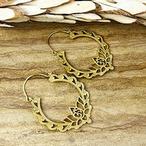 Boucles d'oreilles Bohème Tendance en Laiton Plaqué Or 18 carats pour Femme, Motifs Lotus, Filigrane, Om, Floraux et Géométriques, pour Vente en Gros/OEM/ODM - Product Image 3