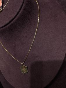 Ensemble de chaînes classiques et tendance pour femmes en or jaune 18 carats rhodié, idéal pour le quotidien, les fêtes, les fiançailles, les mariages, la Saint-Valentin, ou comme cadeau glamour. - Product Image 4