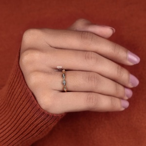 แหวนแต่งงานแบบเกลียวประดับเพชรแล็บโกรว์ ดีไซน์อินฟินิตี้ ทองคำขาว 14K สามารถสวมซ้อนกันได้ เหมาะสำหรับเจ้าสาว สไตล์มินิมอล สำหรับวันครบรอบ - Product Image 2