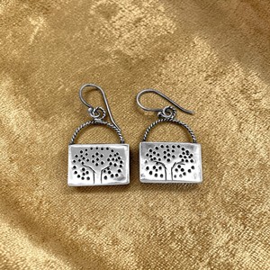 Boucles d'oreilles pendantes Arbre de Vie en argent sterling 925 – Goutte rectangulaire inspirée de la nature, fabriquées à la main, finition oxydée, bijoux artisanaux - Product Image 4