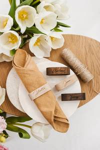 Anneau de serviette en bois gravé « Grateful », style campagnard, personnalisé, fait main, pour mariage, décoration de table de Noël - Product Image 1