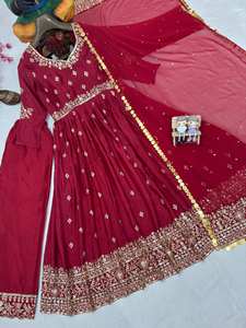 Robe Anarkali rouge élégante avec dupatta – Robe de créateur indienne brodée pour femme, idéale pour les mariages et les fêtes ethniques - Product Image 5