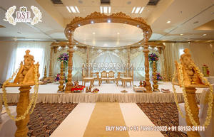 Mandap de Madera para Bodas de Diseño Mayur, Elegante Base de Madera con Diseño de Pavo Real, Decoración de Mandap para Bodas, Mandap de Pavo Real para Bodas Grandes, Nueva York - Product Image 3
