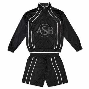 Ensemble survêtement homme coupe-vent léger en nylon avec short et veste réfléchissante noire personnalisée style streetwear - Product Image 1