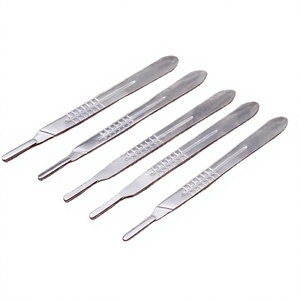 Lames de scalpel en acier inoxydable REEAX ENTERPRISES RE-SHB-3820, manches certifiés CE, instruments chirurgicaux personnalisables - Product Image 1