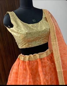 NiMa Creations Lehenga Choli en Soie Organza Orange, Robe de Mariage Traditionnelle pour Femme, Longueur au Sol, Style Inde Pakistan, Diwali - Product Image 3