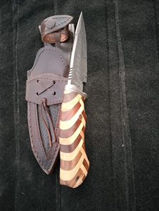 Cuchillo de Caza Profesional de Acero Inoxidable de Grado Industrial, Hoja Recta, Parcialmente Serrada, Mango de Madera, Funda de Cuero, OEM - Product Image 3