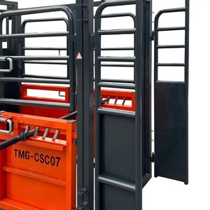 Chute di Lavoro per Bestiame TMG CSC07 da 7FT, Nuova Attrezzatura per Zootecnia con Telaio Robusto per Uso Agricolo - Product Image 6