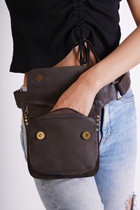 Fashioned Unique Design Oem Softshell Windproof Leather Waist Bag Waterproof Vintage Zipper Closure Waterproof Leather Waist Bag - Product Image 6