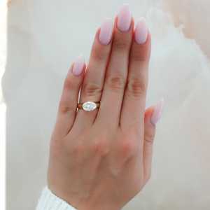 Bague de fiançailles solitaire en or 14 carats avec diamant de laboratoire ovale 3 carats, certifié IGI VVS1 CVD HPHT, bijoux de luxe classiques du fabricant - Product Image 2