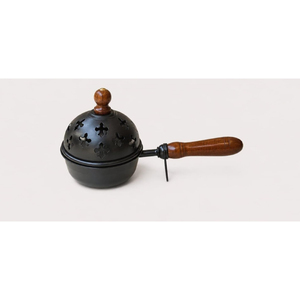Quemador de Bakhoor Árabe Tradicional Hecho a Mano con Mango de Madera Resistente al Calor, Acabado en Cobre Antiguo, Mabkhara para Oud y Loban - Product Image 3