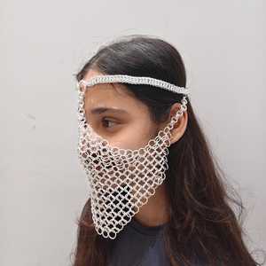Voile de visage en chaîne d'aluminium fait main |   Coiffe Fantastique |   Masque de festival en chaîne |   Bijoux d'inspiration médiévale - Product Image 4