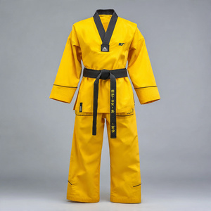 Fabricant d'uniformes de haute qualité pour la boxe, le MMA et le taekwondo, uniformes de taekwondo avec logo personnalisé, combinaison de taekwondo - Product Image 1