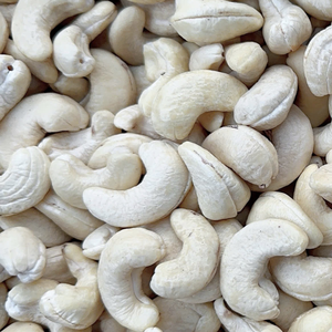 Hot Sale Raw Cashew <b>Nuts</b> WW180, WW240, WW320, LP, WS Cashew <b>Nuts</b> Vietnam Cashew <b>Nut</b> Factory Price - Product Image 1