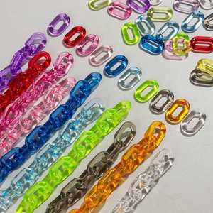 Chaînes rondes en résine faites à la main, très grandes, transparentes et multicolores, décoration d'intérieur disponible - Product Image 3