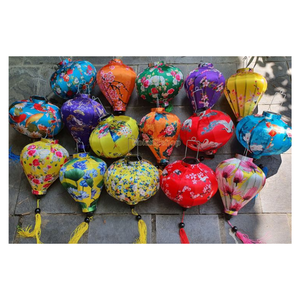 โคมไฟผ้าไหมลายฮอยจากเวียดนามทำด้วยมือกรอบไม้ไผ่สำหรับตกแต่งงานปาร์ตี้เทศกาลวันหยุด - Product Image 5