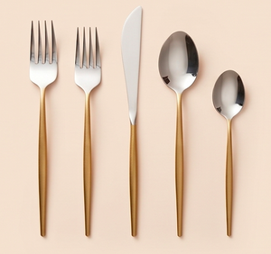 Ensemble de couverts jetables en métal de haute qualité, manche doré, acier inoxydable, moderne, pour la maison, la cuisine, les hôtels, les restaurants, les événements - Product Image 1