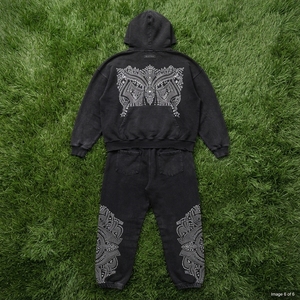 Conjunto de Sudadera con Capucha y Pantalones Deportivos Personalizados para Mujer, con Pedrería Negra y Diseño Paisley, de Algodón y Felpa, Ropa Deportiva Urbana, Venta al Por Mayor OEM - Product Image 5