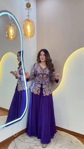 Ensemble Kurti brodé de style indien pakistanais traditionnel pour femmes, coupe ample, pour les occasions de mariage - Product Image 2