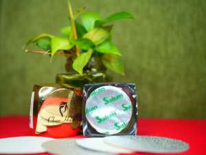 Film d'étanchéité en aluminium anti-déversement à livraison rapide du fabricant vietnamien, couvercle thermoscellable, bouchon de bouteille de sécurité, doublure en aluminium SAM LAN Die - Product Image 6