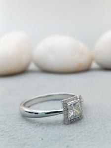 Anillo de Lujo Unisex de 2 Quilates, Oro Sólido de 10K, Certificado IGI, Tendencia en Anillos, Diamante Cultivado en Laboratorio VVS/VS EF, Corte Princesa, Clásico para Bodas y Fiestas - Product Image 6