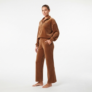 Sudadera de terciopelo personalizada para mujer con cremallera de un cuarto, cuello vuelto, hombros caídos, manga larga y pantalón jogger de pierna ancha de terciopelo. - Product Image 5