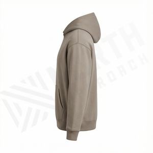Hoodie surdimensionné élégant pour homme, design vintage délavé avec poche avant, confortable, personnalisable pour l'hiver. - Product Image 3