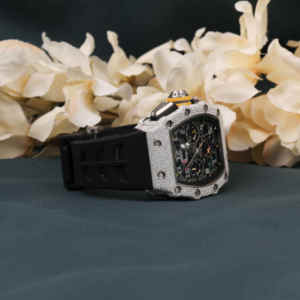 Reloj de Pulsera para Hombre Hecho a Mano con Esfera Blanca Semi-Engastada con Diamantes Moissanite VVS y Cristal Personalizado - Product Image 6