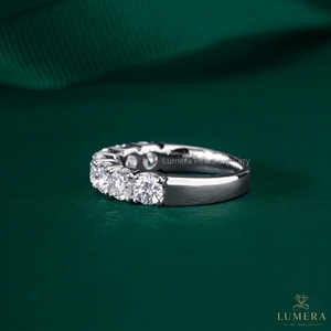 Anillo de Eternidad con Moissanita de Corte Brillante Redondo, Certificado IGI, Oro Blanco de 9K, 10K, 14K, 18K, con Garras Compartidas, Anillo de Aniversario - Product Image 2