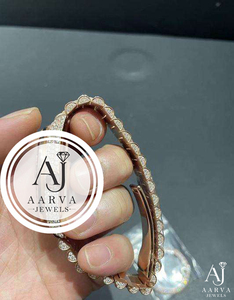 Reloj Mecánico Moissanite con Caja de Acero Inoxidable, Esfera de Cristal de Zafiro de 28 mm, Totalmente Adornado con Cristales, Correa de 20 mm, Estilo Vintage Unisex - Product Image 3