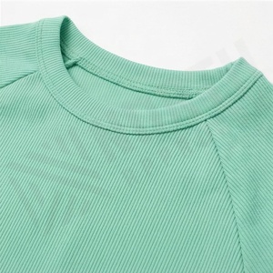 เสื้อยืดคอตตอนทรงบ็อกซี่พิมพ์โลโก้ตามสั่งสำหรับผู้หญิง เสื้อครอปแขนสั้น เสื้อยืดผู้หญิง เสื้อผ้ากีฬาแฟชั่น เสื้อยืดออกกำลังกาย - Product Image 4