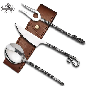 Ensemble de couverts rustiques de style viking en acier forgé à la main de qualité supérieure pour le camping en plein air, comprenant cuillère, fourchette et couteau - Product Image 1