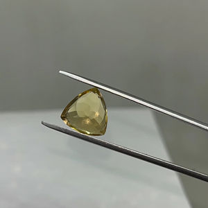 ซิทรินสีทองธรรมชาติ 6 มม. ทรงทริลเลียนคัท คุณภาพดีที่สุด พลอยเม็ดเดี่ยวสำหรับทำเครื่องประดับ - Product Image 1