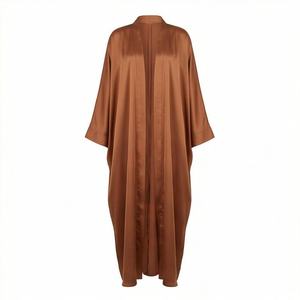 Nouvelle Abaya Soyeuse Caftan de Soirée pour Femme, Robe à Manches Chauve-Souris, Robe de Prière, Vêtement Modeste pour Ramadan et Aïd, Qualité Supérieure - Product Image 1