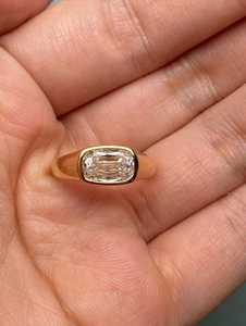 Anillo de Compromiso con Diamante Cultivado en Laboratorio de 2.01 CT, Corte Cojín de Lujo, para Mujer, Oro Sólido de 14K, Regalo Sorpresa de Boda para Enamorados - Product Image 4