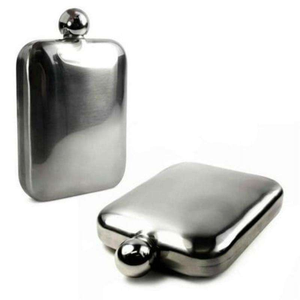 Nueva Botella de Metal Artesanal India de Primera Calidad con Trabajo Ornamental, Forma y Tamaño Personalizados, Botella de Metal a Precio Económico - Product Image 4