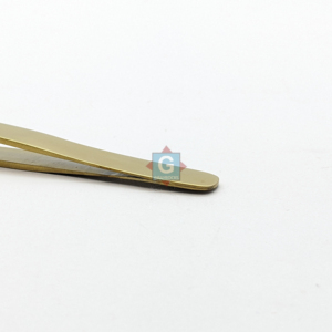 Pinzas para Cejas Chapadas en Oro con Punta Inclinada, Estilo Clásico, Duraderas, Ligeras, para Uso Profesional - Product Image 3