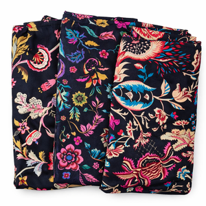 Tela de Popelina de Algodón Peinado, Ligera, Transpirable, Ecológica, Orgánica, Estampada en Color Negro, para Prendas de Niñas - Product Image 1