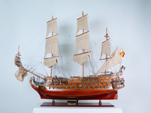 San Felipe - Maqueta de Barco Náutico Hecha a Mano en Madera de Cedro Pintada, Decoración para Sala de Estar, 142.2Lx40.6Wx128.3H cm - Product Image 3