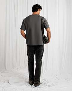 Camiseta de Manga Corta para Hombre, Corte Ajustado, Tela Elástica, Lisa, Básica, con Impresión de Logotipo Personalizado, Venta al Por Mayor - Product Image 3