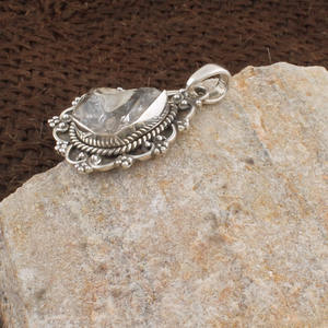 Collar de Plata de Ley 925 Hecho a Mano con Colgante de Aguamarina Natural, Borda Punteada Artesanal, Venta al por Mayor - Product Image 3