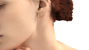Boucles d'oreilles demi-cerceau de luxe plaquées or 18 carats avec diamants taille baguette, bijoux fins tendance pour femme - Product Image 3