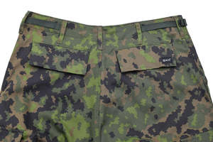 Los pantalones de camuflaje elásticos brindan flexibilidad y comodidad de movimiento. Son ideales para entrenamientos deportivos o para la rutina diaria activa. - Product Image 3