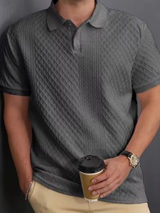เสื้อเชิ้ตแฟชั่นลำลองผู้ชาย ผ้าเนื้อเรียบ ปกคอพับ แขนสั้น สวมใส่สบาย ระบายอากาศได้ดี เป็นมิตรกับสิ่งแวดล้อม ผลิตจากโพลีเอสเตอร์/ผ้าฝ้าย - Product Image 2