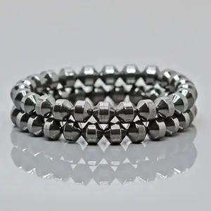 Bracelet extensible unisexe en hématite naturelle Chakrcalume, perles lisses biconiques de 8 mm, qualité AAA, provenant du Rajasthan - Product Image 2