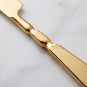 Ensemble de couverts modernes plaqués or, finition miroir, compatibles lave-vaisselle, pour la restauration et les dîners de mariage - Product Image 5